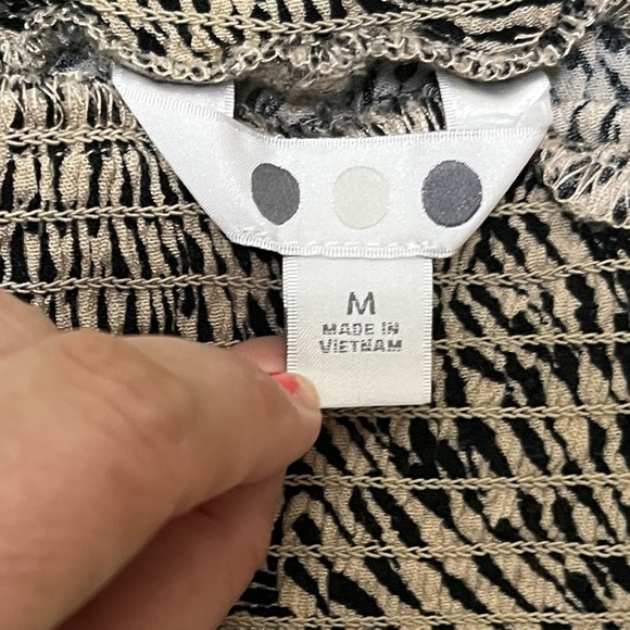 Three Dots Pull On Shorts Size Medium - Picture 8 of 8